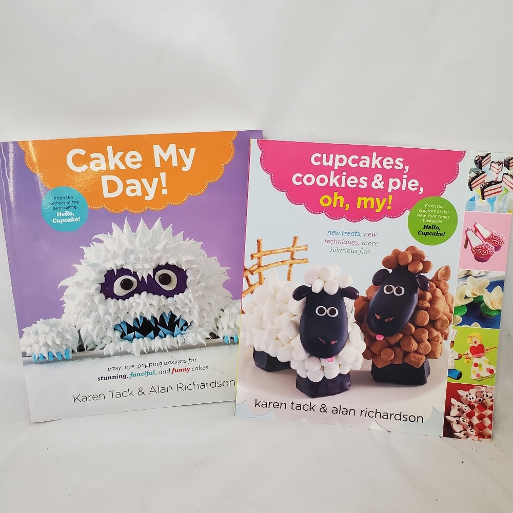 Set of 2 cake/cupcake/cookie books